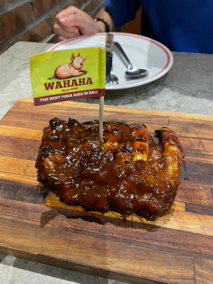  발리 짐바란 포크립 맛집 와하하 WHAHA Pork Ribs