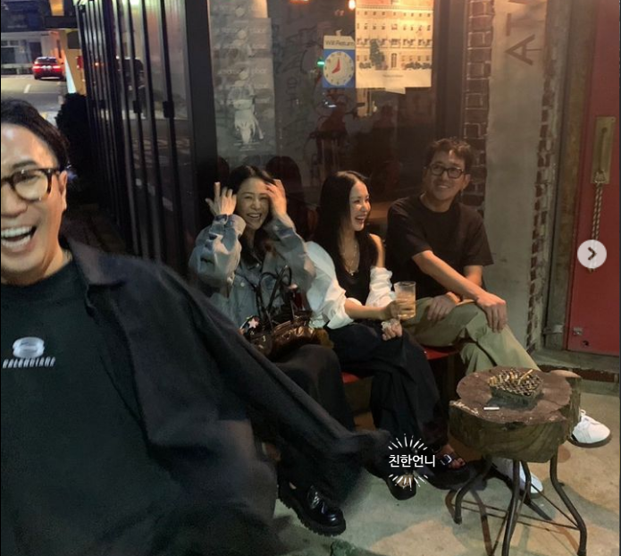  50대 고현정 프라다 숄더백 데일리백 요정모임 바람직해