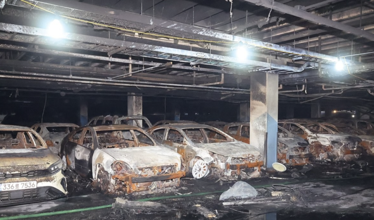 지하 주차장 전기차 화재에 보험 업계 '구상권 청구' 비상 지하 주차장 전기차 화재에 보험 업계 '구상권 청구' 비상