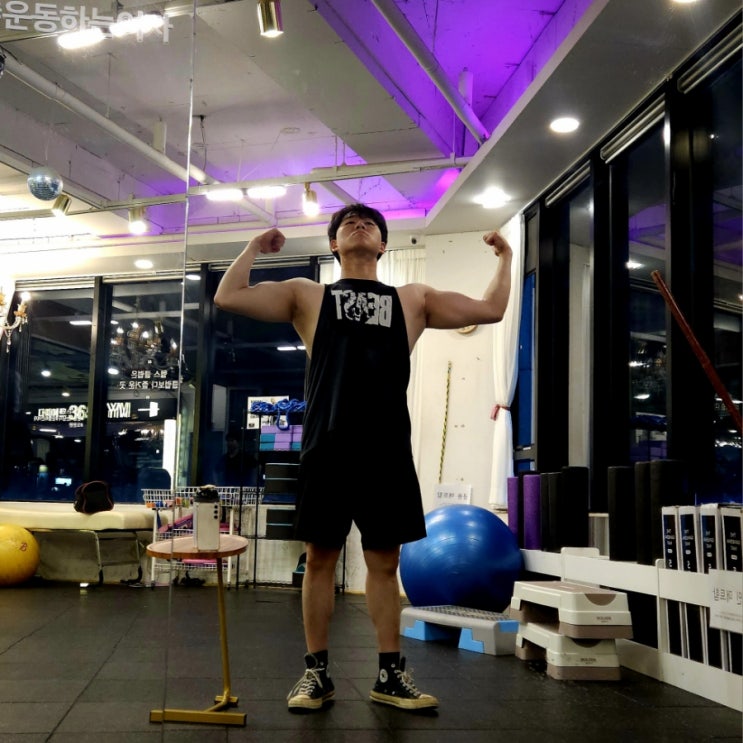 머슬핏 상체 등근육 240803 만드는 등 운동 머슬핏 상체 등근육 240803 만드는 등 운동