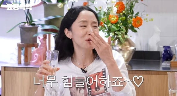 <b>전도연</b> 남편 딸 내 완벽주의 성향 힘들어해 프로필 나이