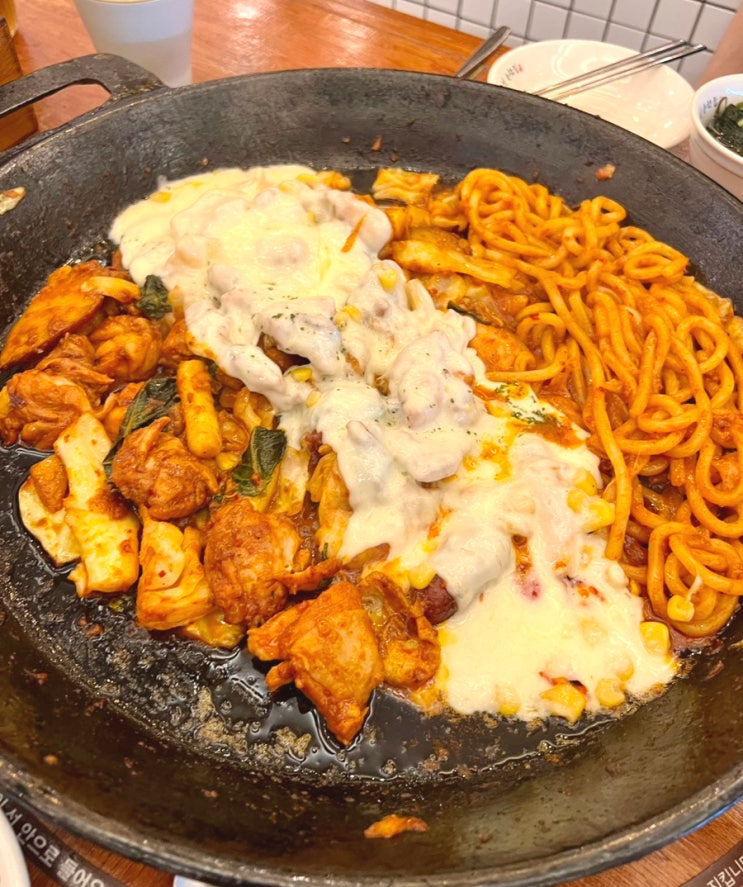  구디역 닭갈비 맛집 : 깔깔거리 점심과 여름철 보양식은 또간집 신림춘천집