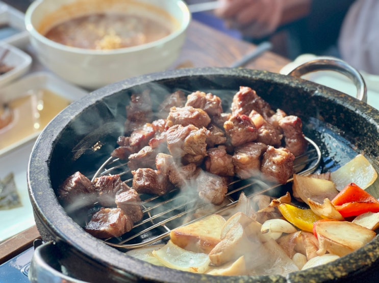  천안 불당동 고기구워주는 소고기맛집 불꽃상회 룸있는 한우식당