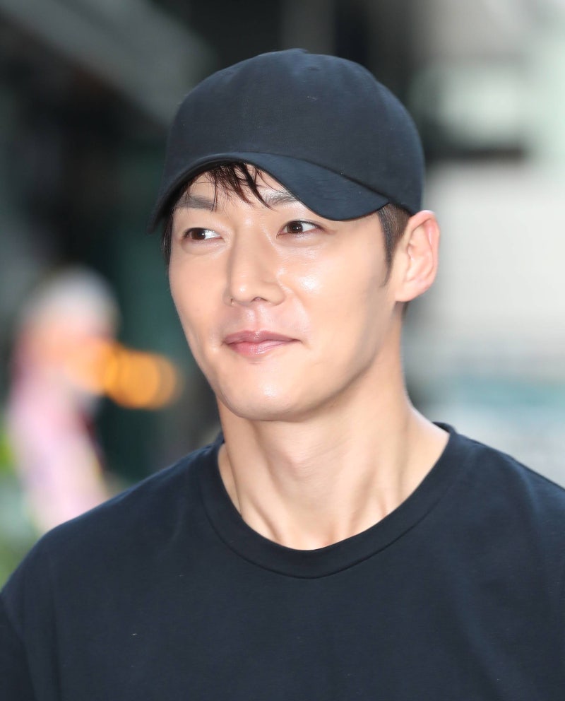 최진혁 프로필 나이 여자 논란 성형전 사주 결혼 총정리
