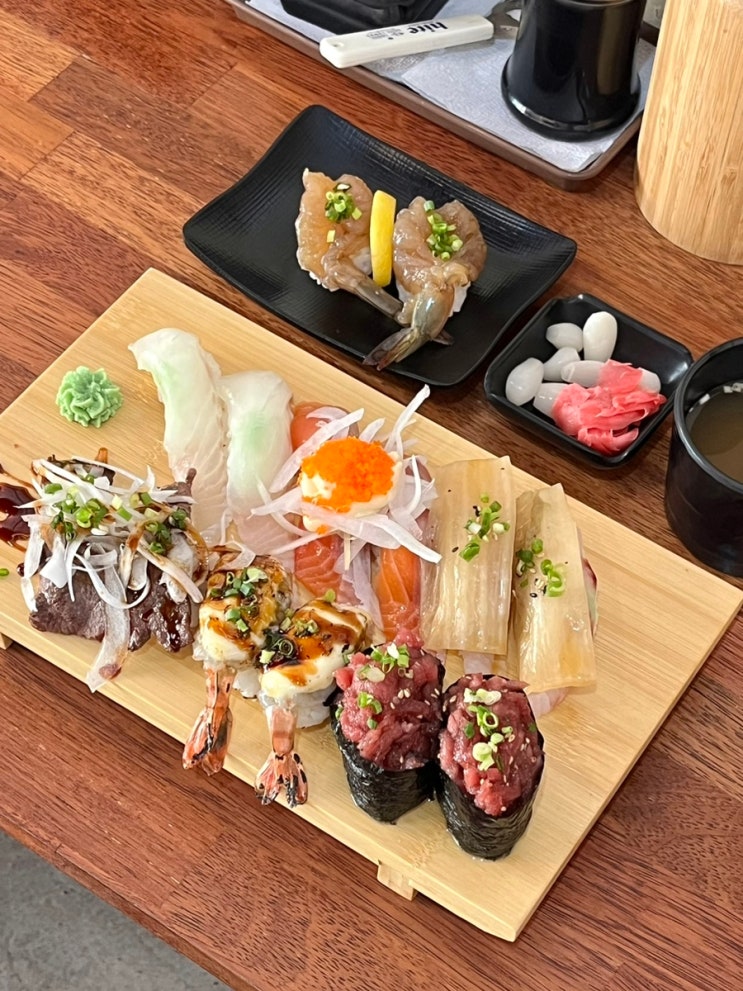  오산 초밥 맛집 오산대역 혼밥 두툼한 만원초밥 프리미엄초밥 후기