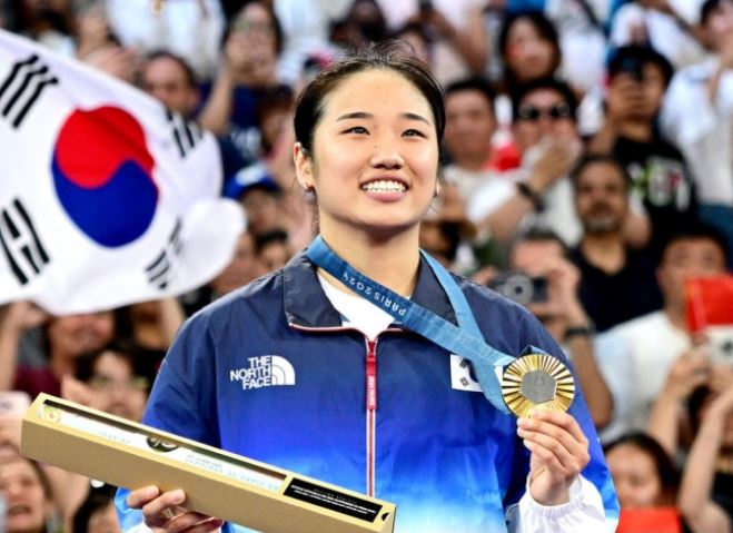  안세영 금메달 은퇴 인터뷰 폭탄 발언 28년 그랜드슬램 결승전 사진 움짤 정보 총정리_영어공부
