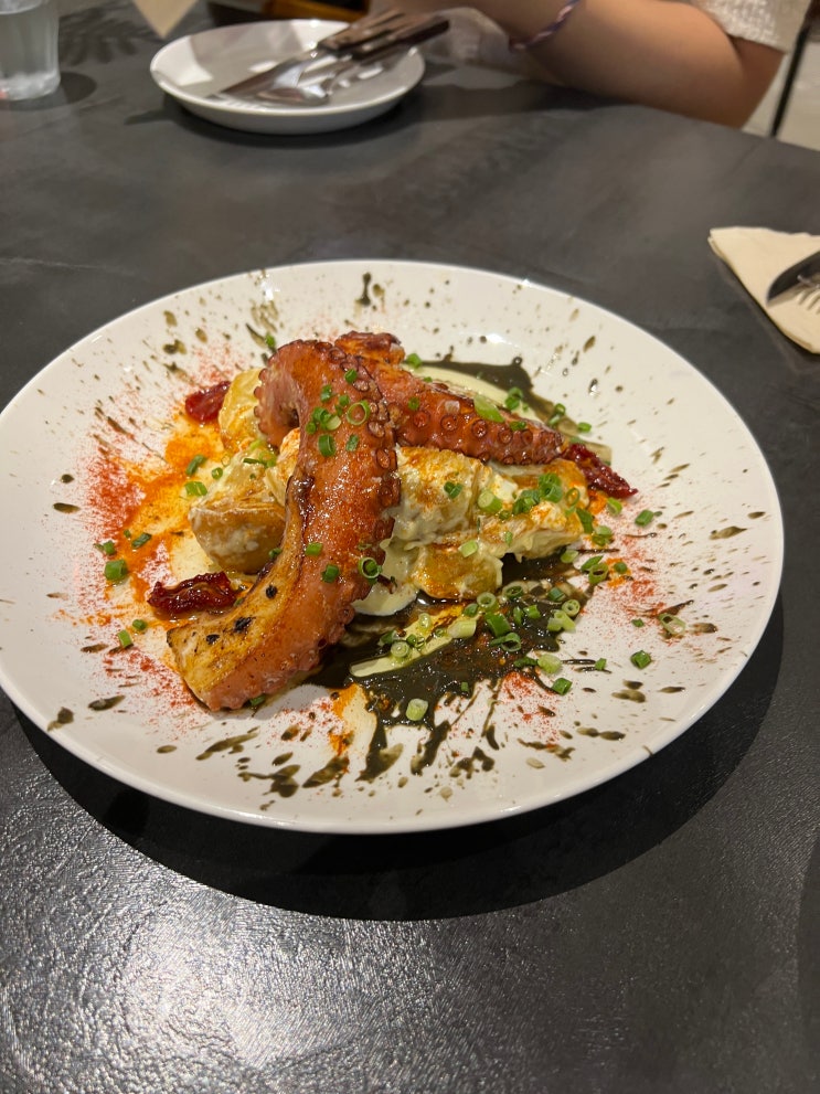  청주 문화제조창 맛집 한번 가면 계속 가게되는 스페인요리집 ‘푸에고네그로’