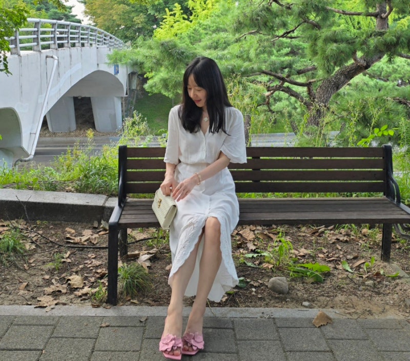 아떼 바네사브루노 화이트 반팔 원피스 44 사이즈 후기