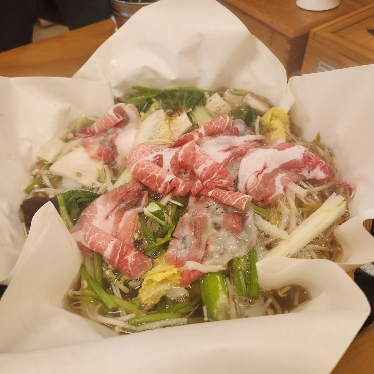  방이역 샤브샤브가 맛있는 가족모임 하기 좋은 '방이편백 육분삼십 방이원조점'