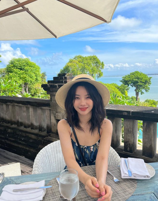 <b>전소연</b>, 조모상 속에서도 무대 올라..."할머니, 사랑해"