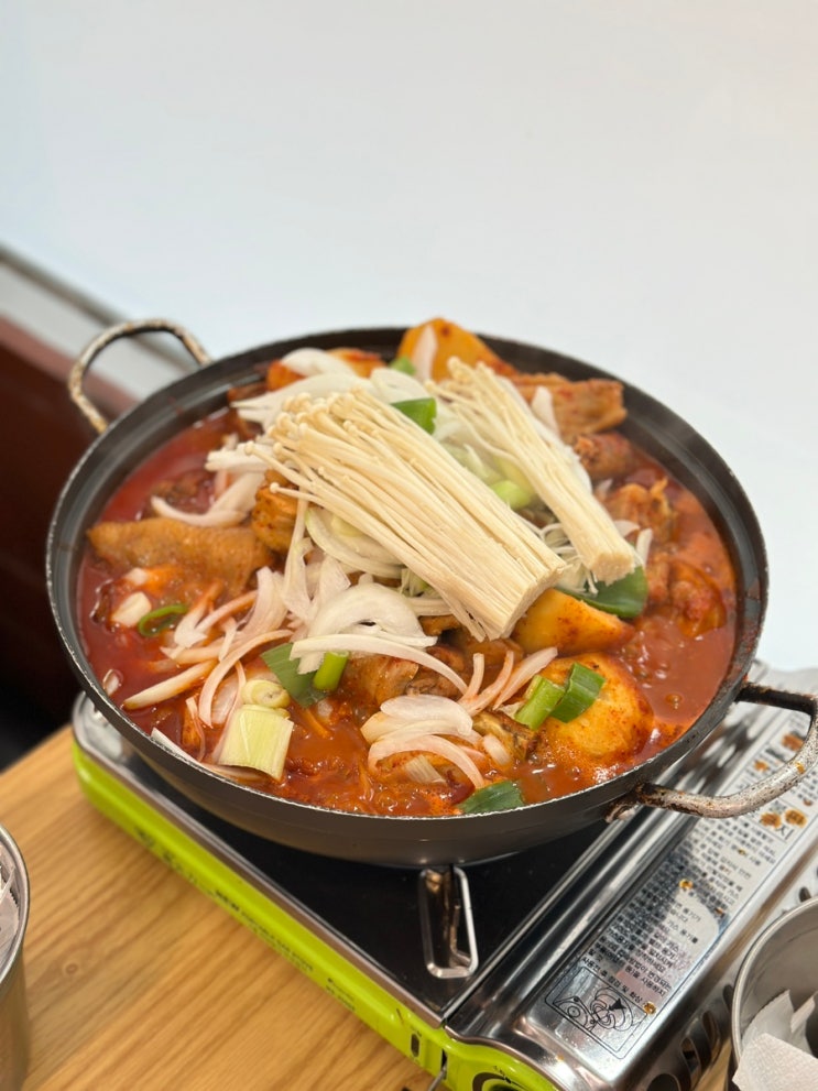  양숙이네 자양동 백반 맛집 추천 1티어 닭도리탕 여기라고 봅니다