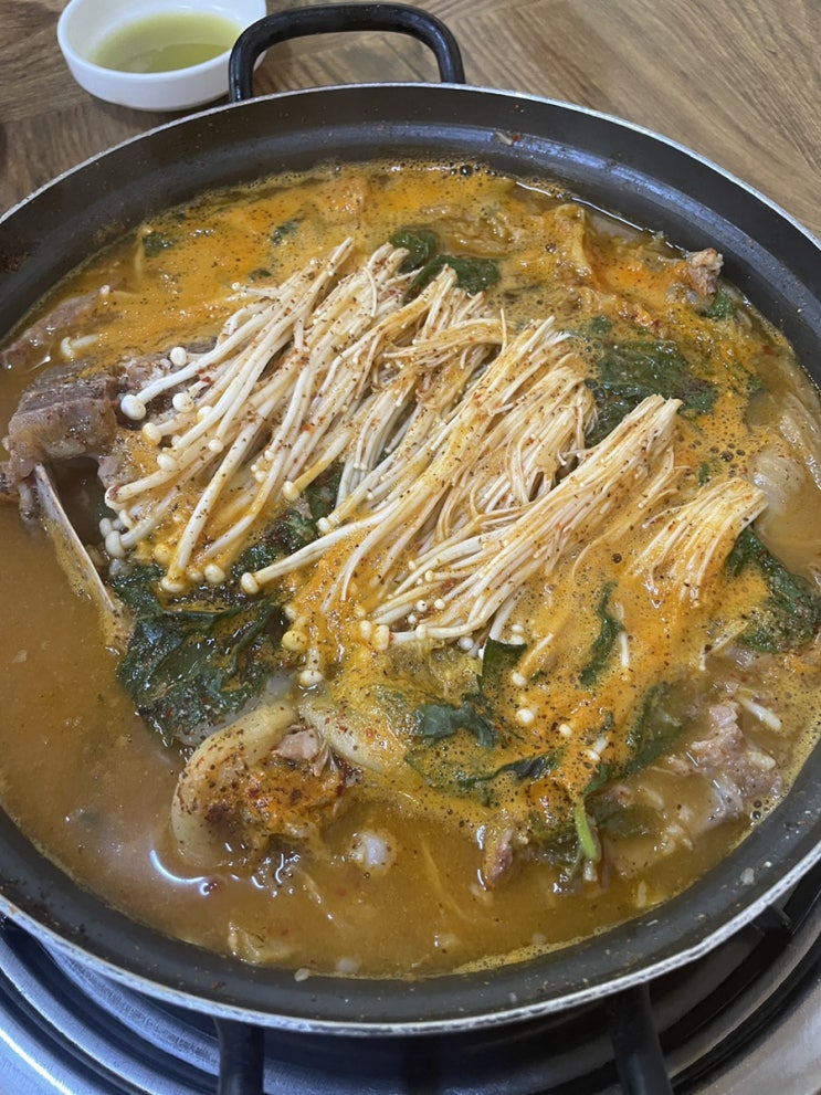  제주시 노형동 도민 맛집 탑급 이인자 감자탕