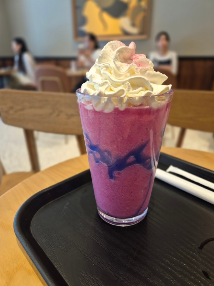  스타벅스 8월신메뉴 유니콘 프라푸치노 칼로리 맛 후기