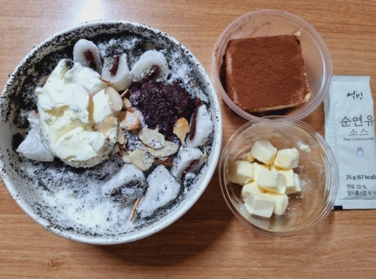  설빙 서울대입구역점 흑임자찰떡 설빙 추가로 큐브치즈, 티라미수 케이크