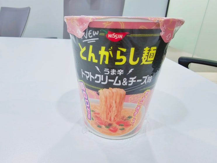  컵라면 리뷰 53 - 닛신 돈가라시멘 우마카라 토마토크림앤치즈