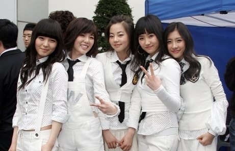 한국 가요계에 역사적인 획을 그은 2세대 걸그룹 '원더걸스' 그녀들의 음악세계, 한 번 들으....