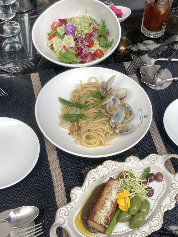  도산공원 브런치 맛집 압구정 라운지바 세인트라운지 서울
