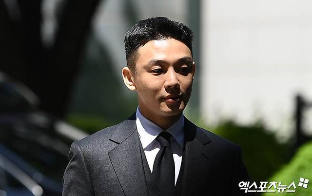유아인 청주 손도장 철거…'마약·동성 성폭행 혐의' 여파... 