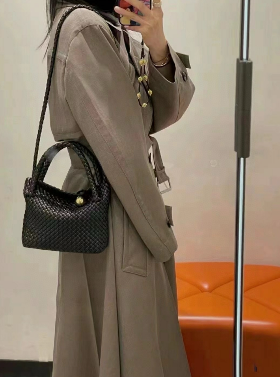  섬세한 디테일 보테가베네타 신상백 토스카 미니백 스몰 숄더백