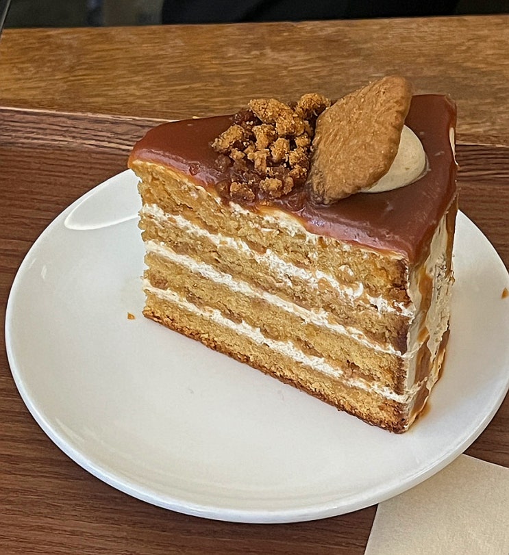  베르데커피 문래 맛집 솔티카라멜 케이크 솔직후기