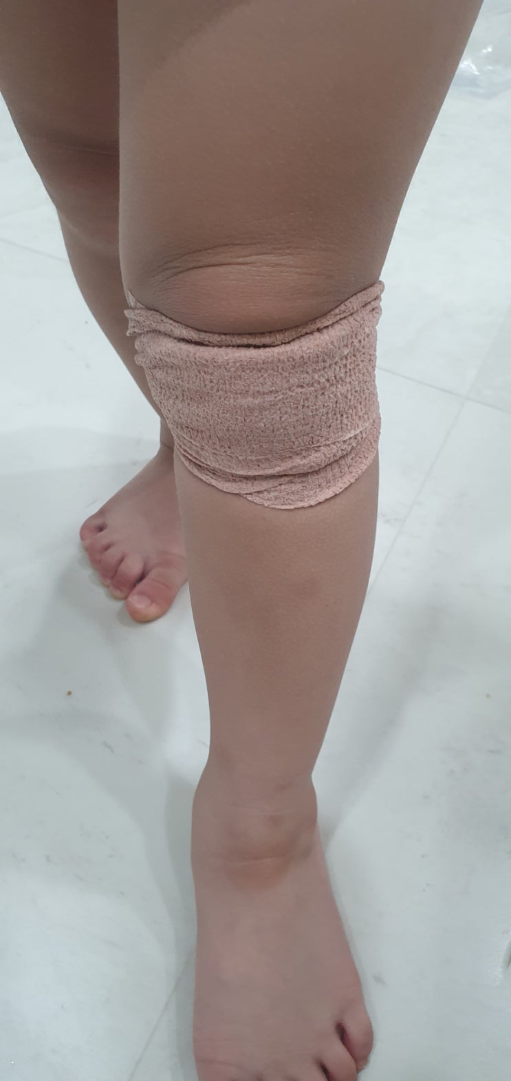  유아봉합 ㅡ 무릎열상으로 봉합수술진행 딸아 제발..