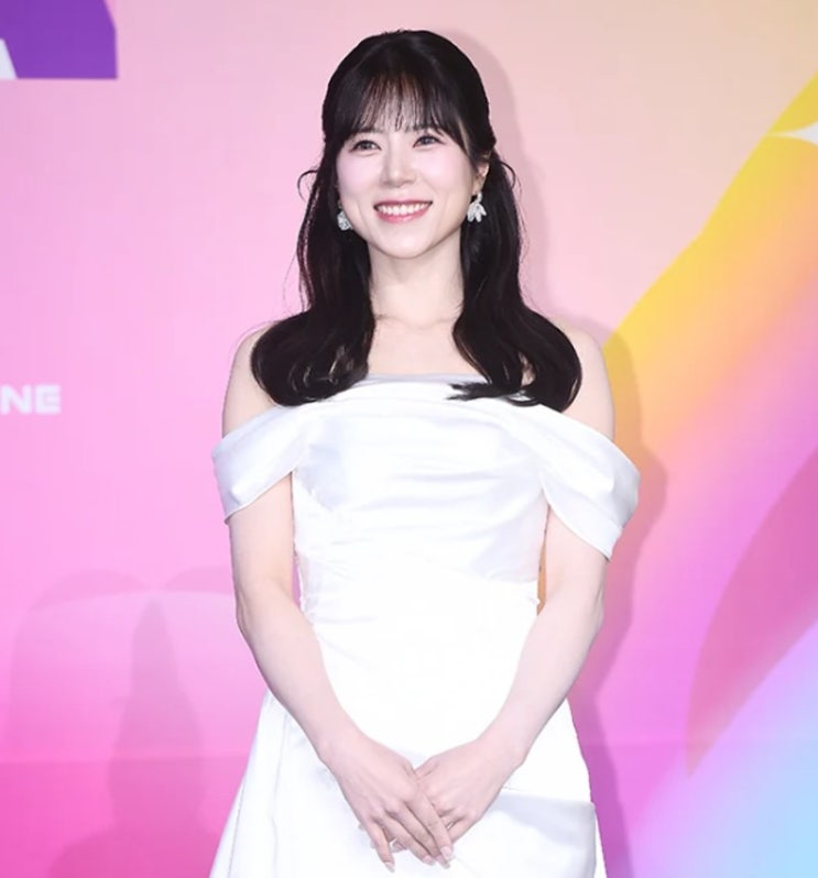 가수 <b>양지은 부친상</b>,  <b>신장</b> 나눈 아버지와 이별