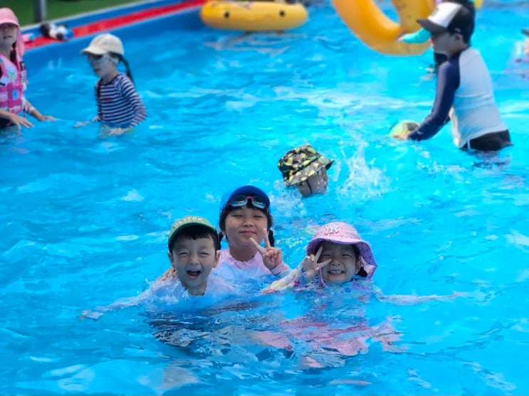  수원 삼풍수영장 새벽부터 줄서서 입장 성공