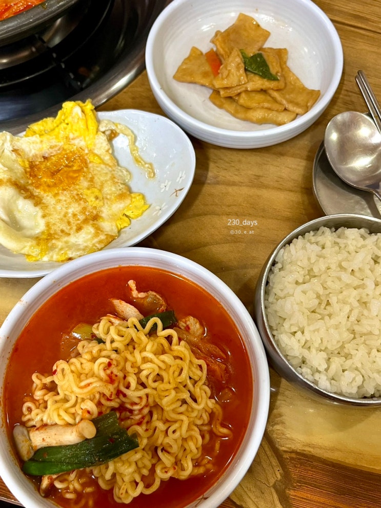  계산역 김치찌개 용수정, 계란후라이 주는 가성비 가정식 백반