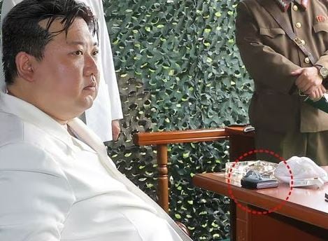 北선수단, <b>삼성 스마트폰</b> 받아가... 결국은 김정은 일가 손에?