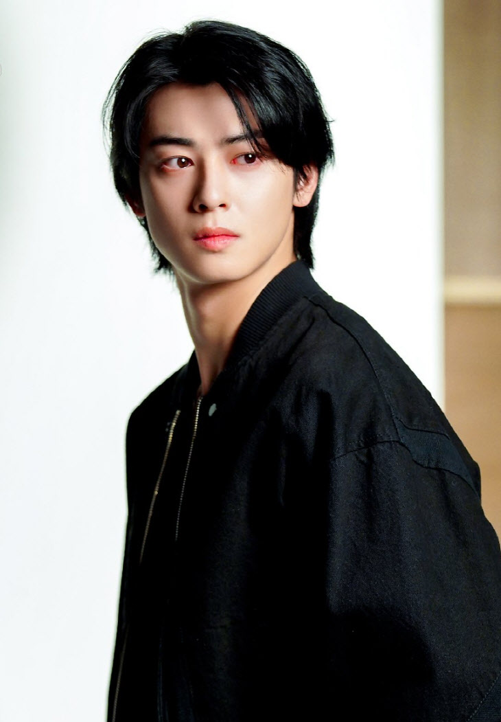 <b>차은우</b>, 11일 잠실야구장서 <b>시구</b>… LG 트윈스 승리 기원