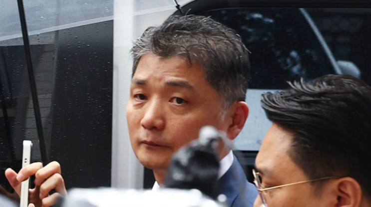 檢, 카카오 <b>김범수</b> 구속기소…'2천400억 <b>시세조종</b>' 공모·지시... 