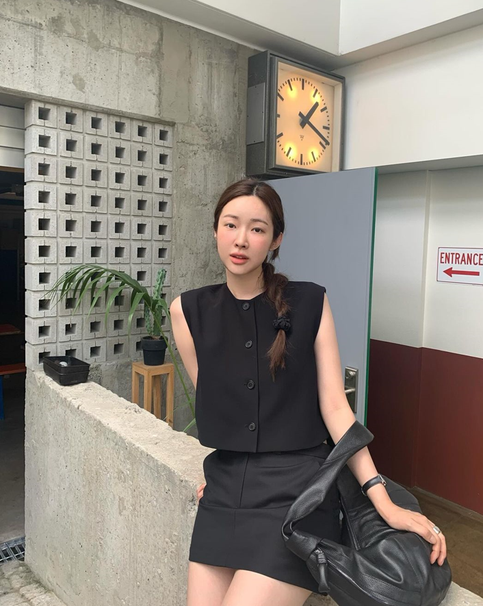  패션 천재 차정원의 센스 있는 선택이 빛나는 운동화 종류에서 뉴발란스 신상 메리제인 슈즈 정보