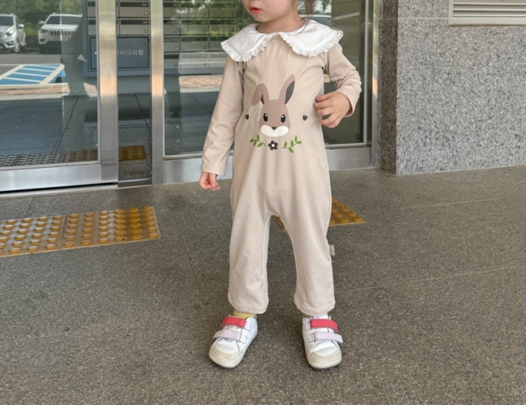  여름 물놀이엔 아기래쉬가드 쿵스쿵스 아쿠아슈즈 수영복세트