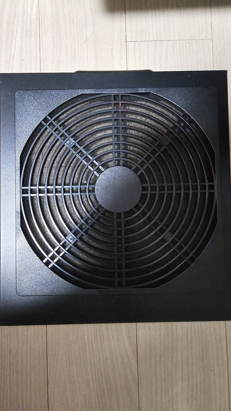  써멀테이크 Supressor F1 ITX 상판 개조