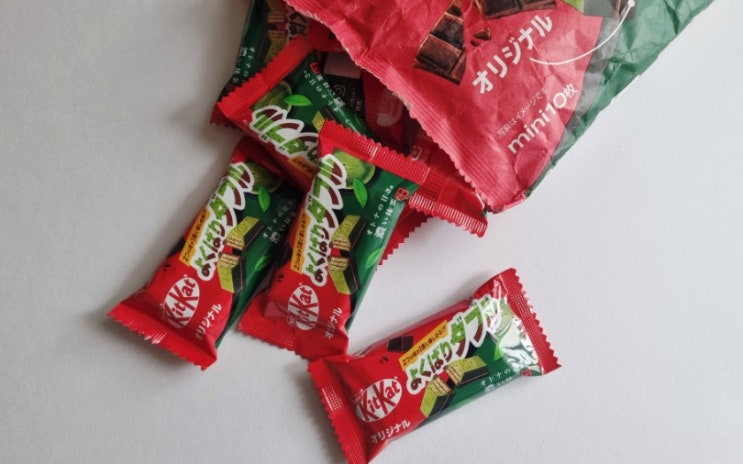  말차 맛있어... 킷캣 말차초코 미니 (Kit Kat 요쿠바리 더블 말차&오리지널) 후기