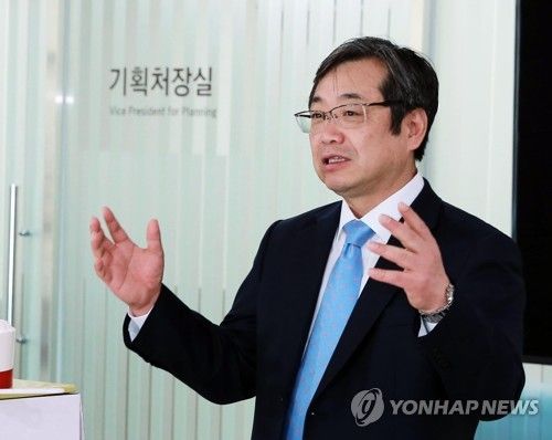해경, <b>이장호 군산대 총장</b>... 유용' 등 혐의 이장호 군산대