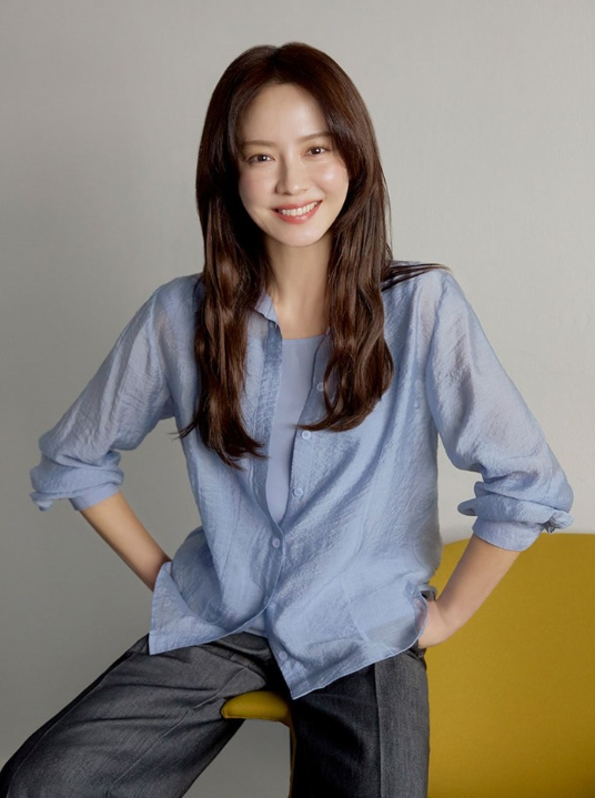 올 여름 여자 40대 패션 스타일을 완성하는 셔츠 타입의 시원한 쉬폰 블라우스 코디 추천 w. ....