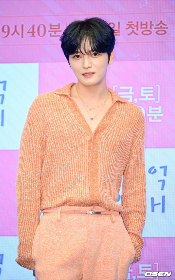 <b>김재중</b> 16년만 지상파 음방 <b>인기가요</b> 출격 오랜 숙원 풀었다... 