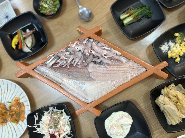  부산 광안리 수영역 찐맛집, 여행객들도 찾아오는 활어 전문점 만선 횟집 (전어 개시)
