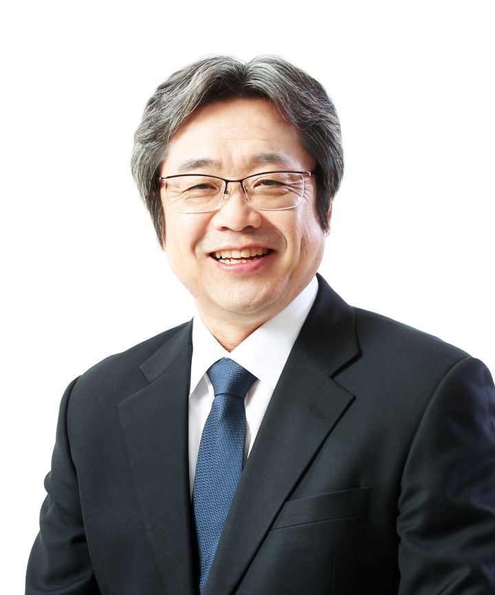 해경, <b>이장호 군산대 총장</b> 연구비 유용 혐의로 구속영장 청구