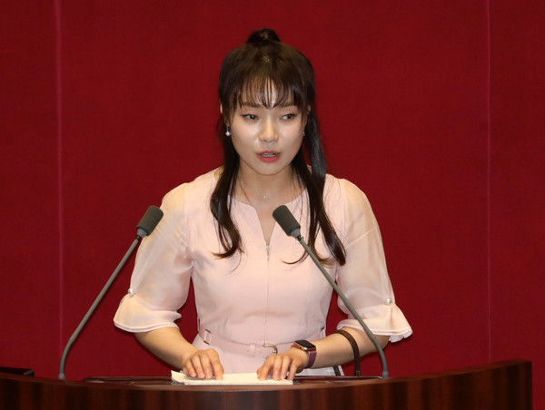 <b>김예지</b>의 충격적인 기자회견, 우려와 승리의 순간