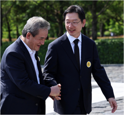 <b>김경수 복권</b>에 술렁이는 정치권