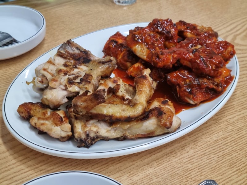 [원조숯불통닭바베큐 - 용문동, 용문시장, 효창공원앞역] 직화로 구워주는 통닭, 담백한 소금....
