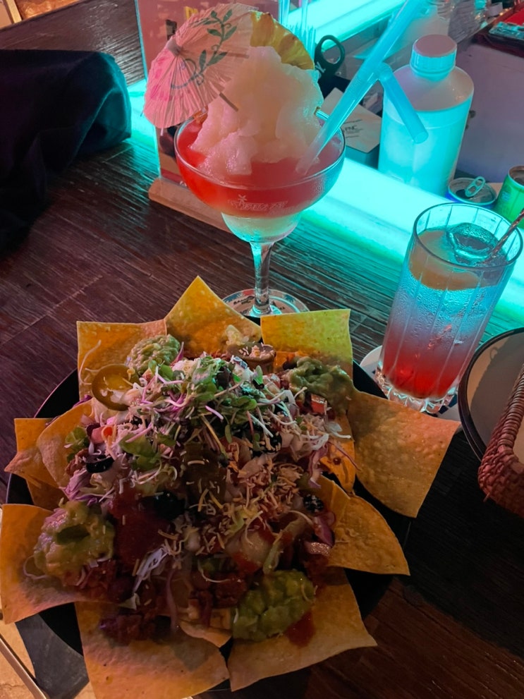  [광안리] 광안대교가 보이는 힙한 분위기의 펍, 광안리 칵테일 맛집 퍼지네이블