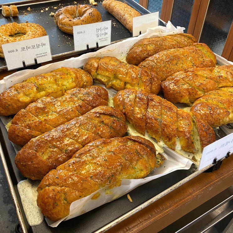 빵지순례 필수 코스 연남동빵집 만동제과