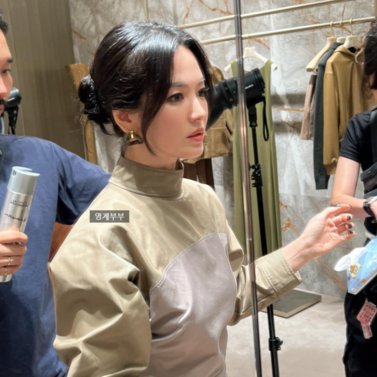  올드머니룩 패션 글로리 미모 송혜교 펜디 원피스 가방 어떤거?