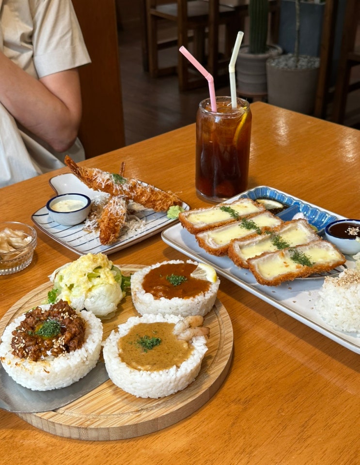  신촌역 밥집 소코아 일식 맛집 (주차 가능)