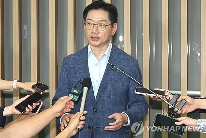 "<b>김경수 복권</b>은 예정된 수순…<b>이재명</b> 부탁 없었다"