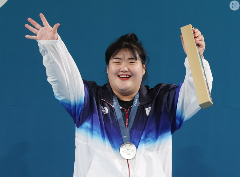 박혜정, 한국新으로 은메달... 하늘에 계신 엄마와 함께 들었다
