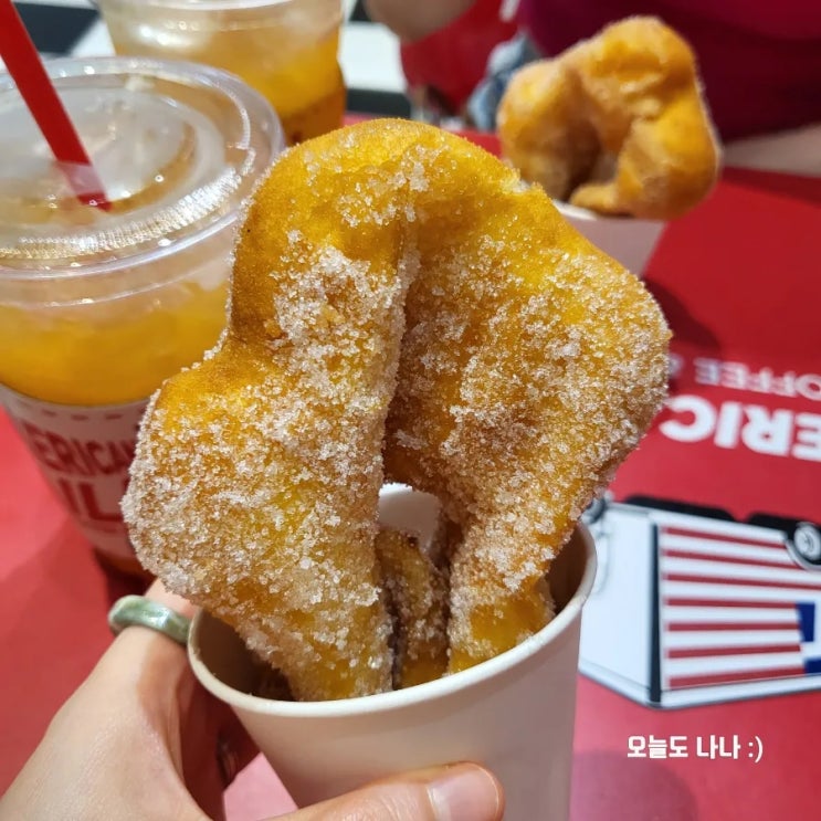  [수원 스타필드 디저트] 우울할 때 한 입 먹으면 기분 좋아지는 한국식 도넛 빠우도넛 :)